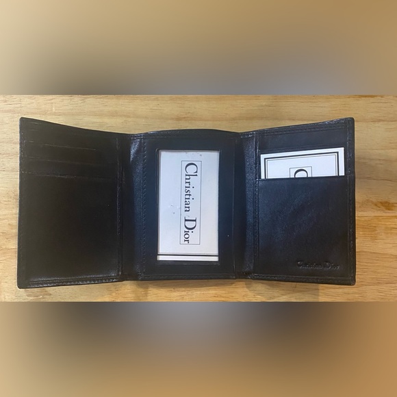 CHRISTIAN DIOR Vintage Black
Leather Wallet Very Good Vintage Condition - Picture 4 of 16